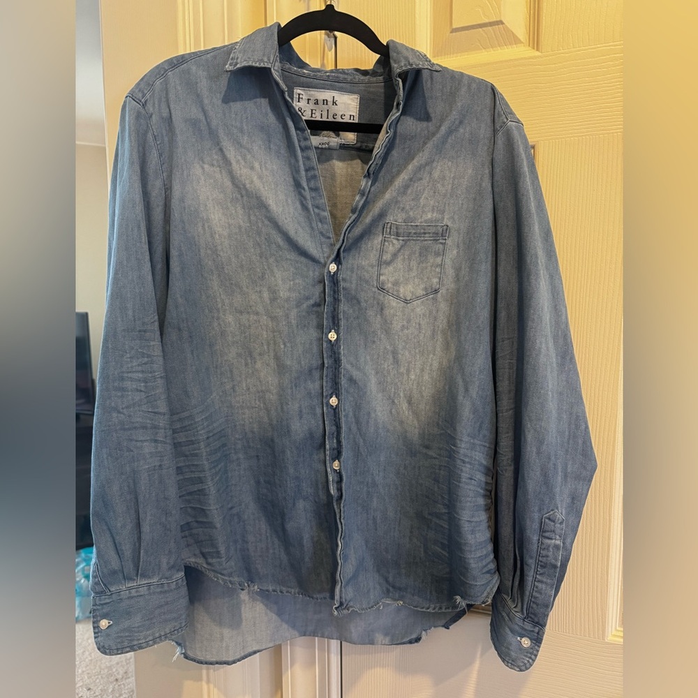 New Frank & Eileen EILEEN Relaxed Button-Up Shirt Distressed Vintage Denim Large
